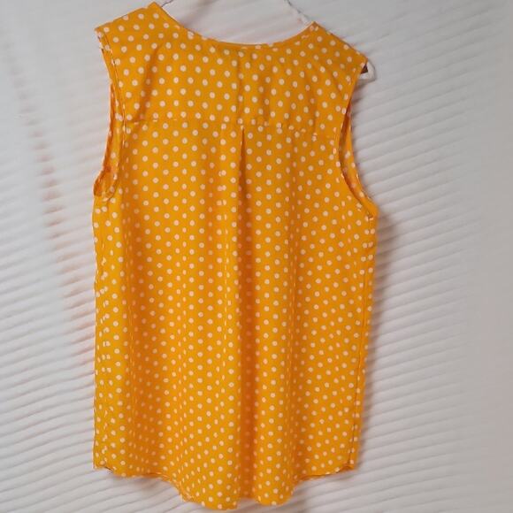 NWT MILEAGE Sleeveless Yellow Polka Dot Top Size 1X Plus Size Flowy Classic - Picture 4 of 8